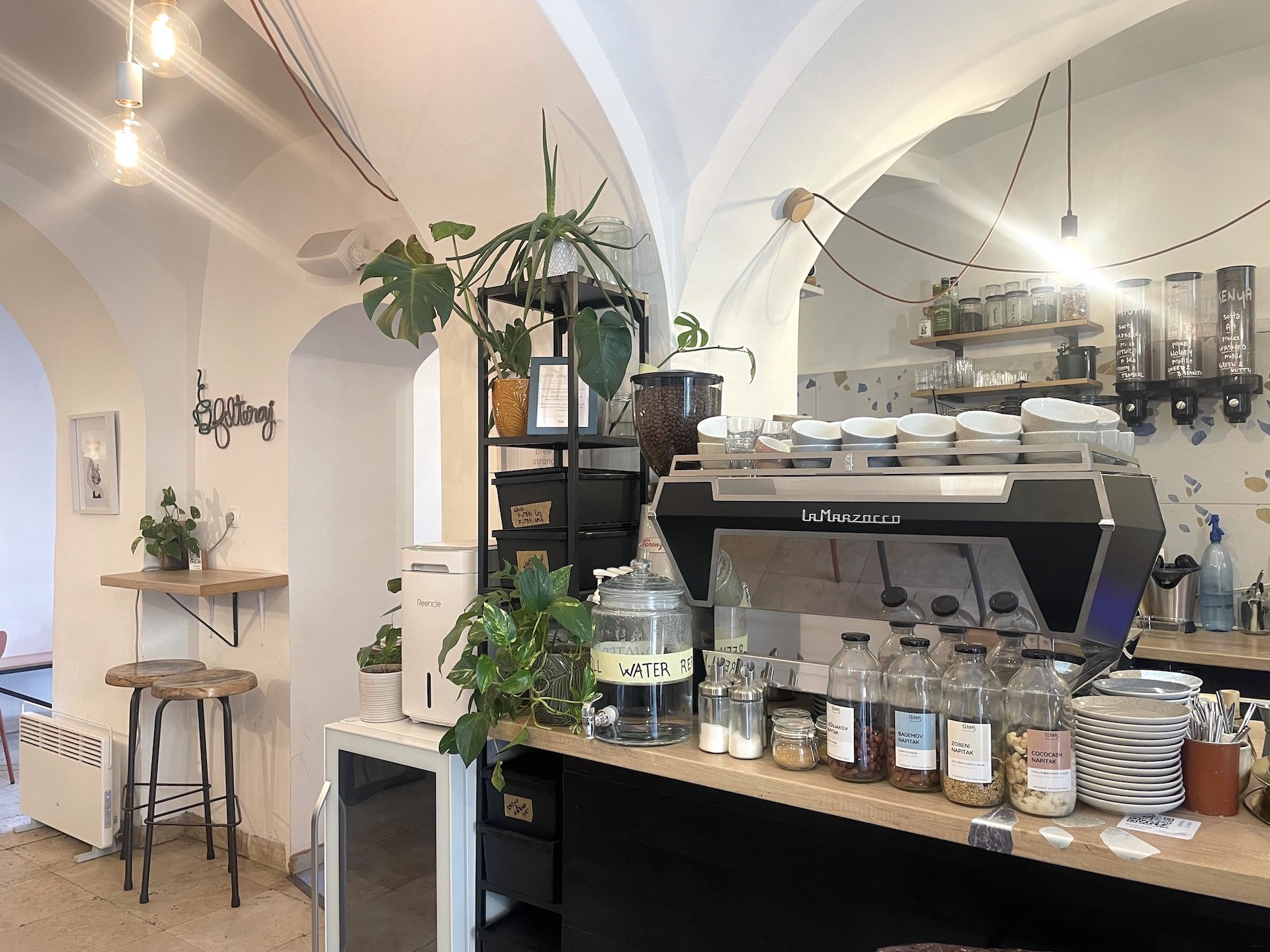 Filteraj specialty coffee & refill shop